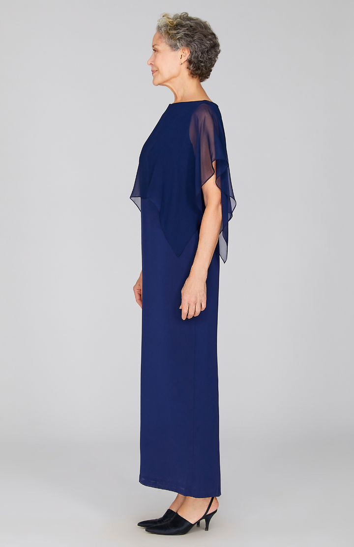 Nancy is wearing Marine in size XS.