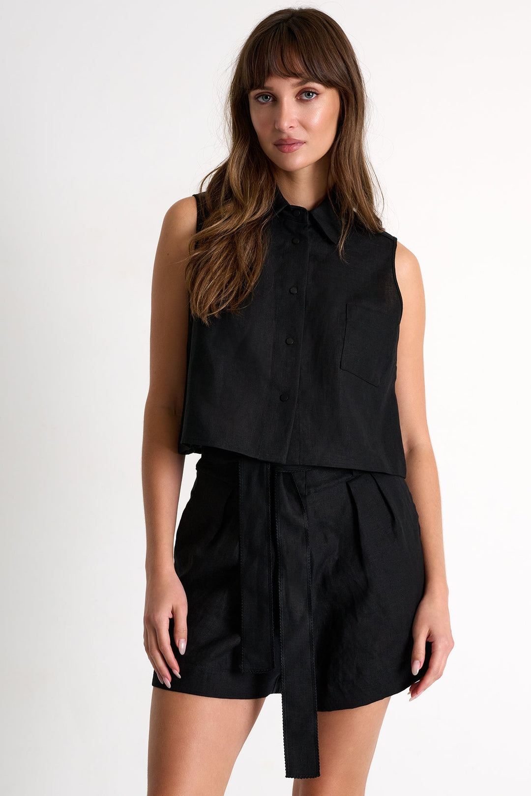 Linen Shorts With Belt - 52536-54-800 02 / 800 Black / 100% LINEN