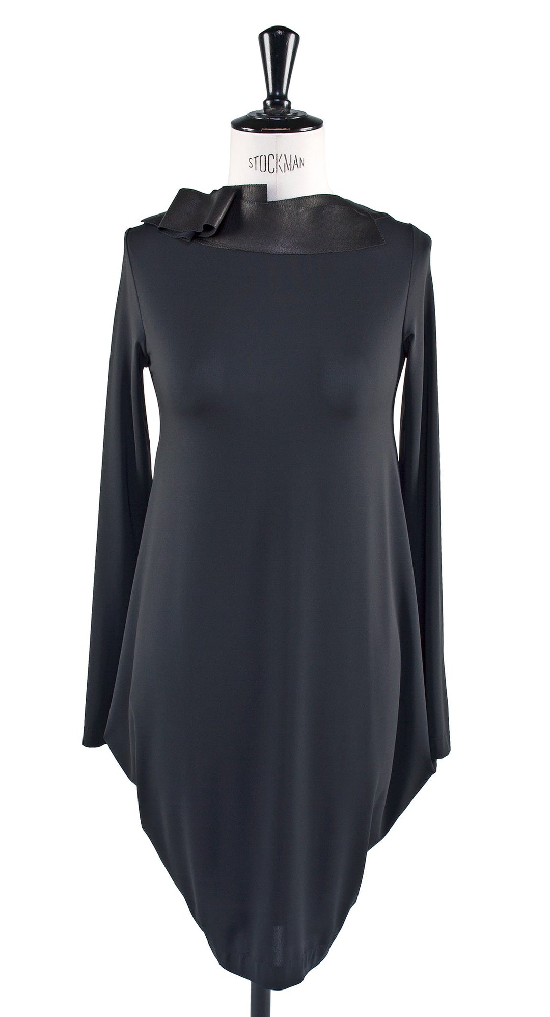 Robe Blythe | Black