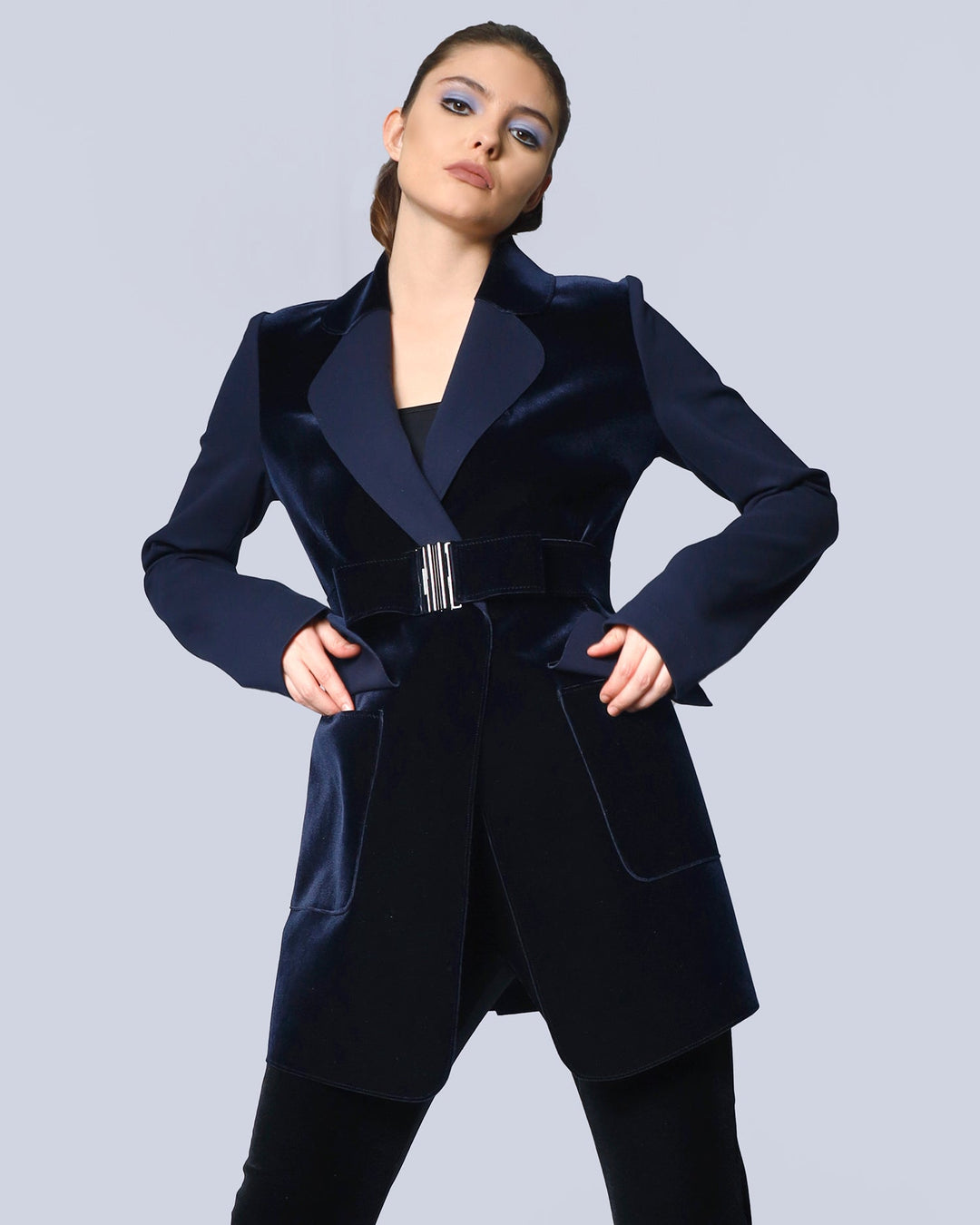 Maison Marie Saint Pierre | Jacket | MELISSANDRE | Deep Blue | Midnight | Pants | MARCELINE | Black | Belt | MESCAP | Midnight