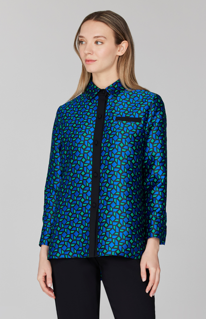 Morgan is 5' 11" and wearing Multi in size XS.