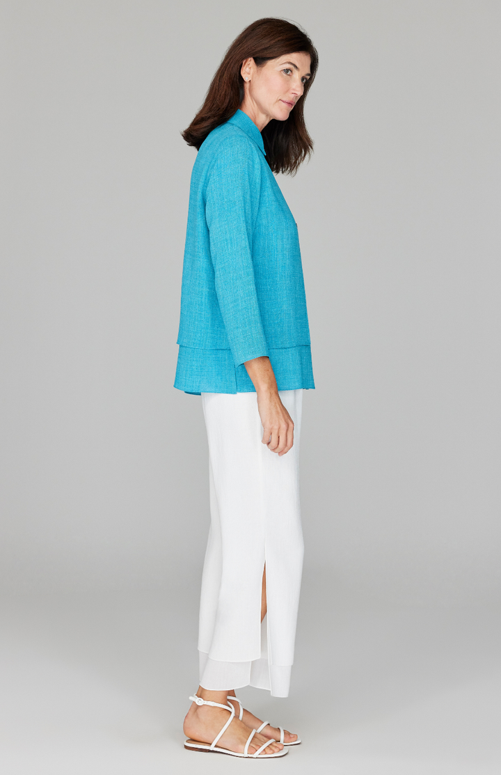 Ekaterina is 5'10" and wearing a size XS in Cyan.