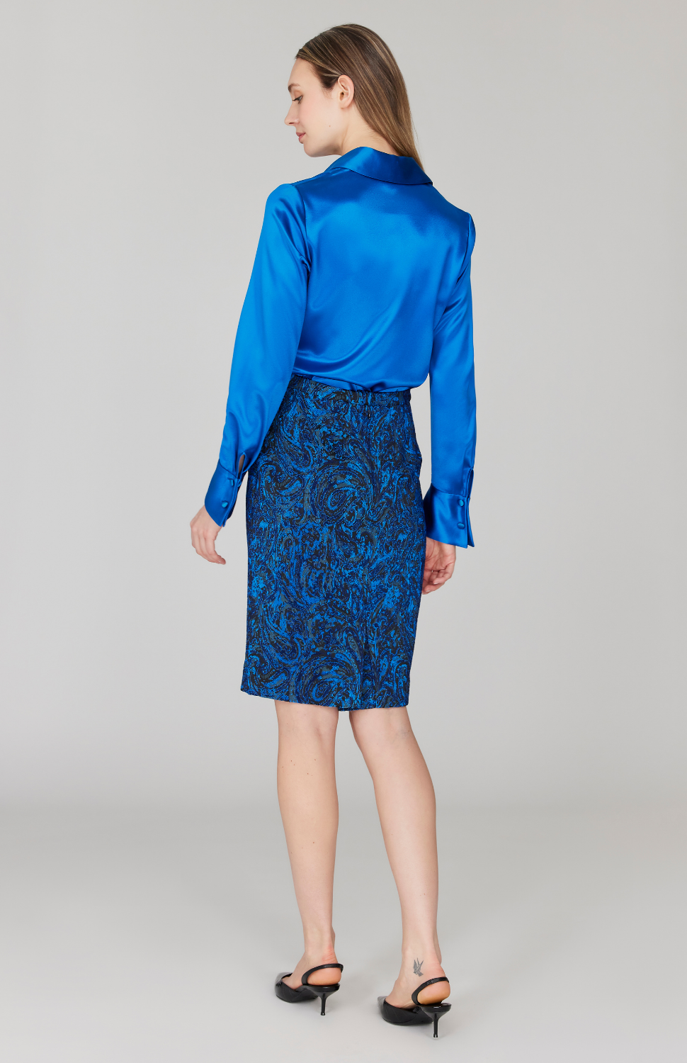 Paisley Stretch Jacquard Narrow Skirt w/ Back Kick Pleat