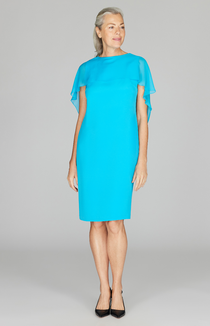 Fabienne is wearing Cyan in size XS.