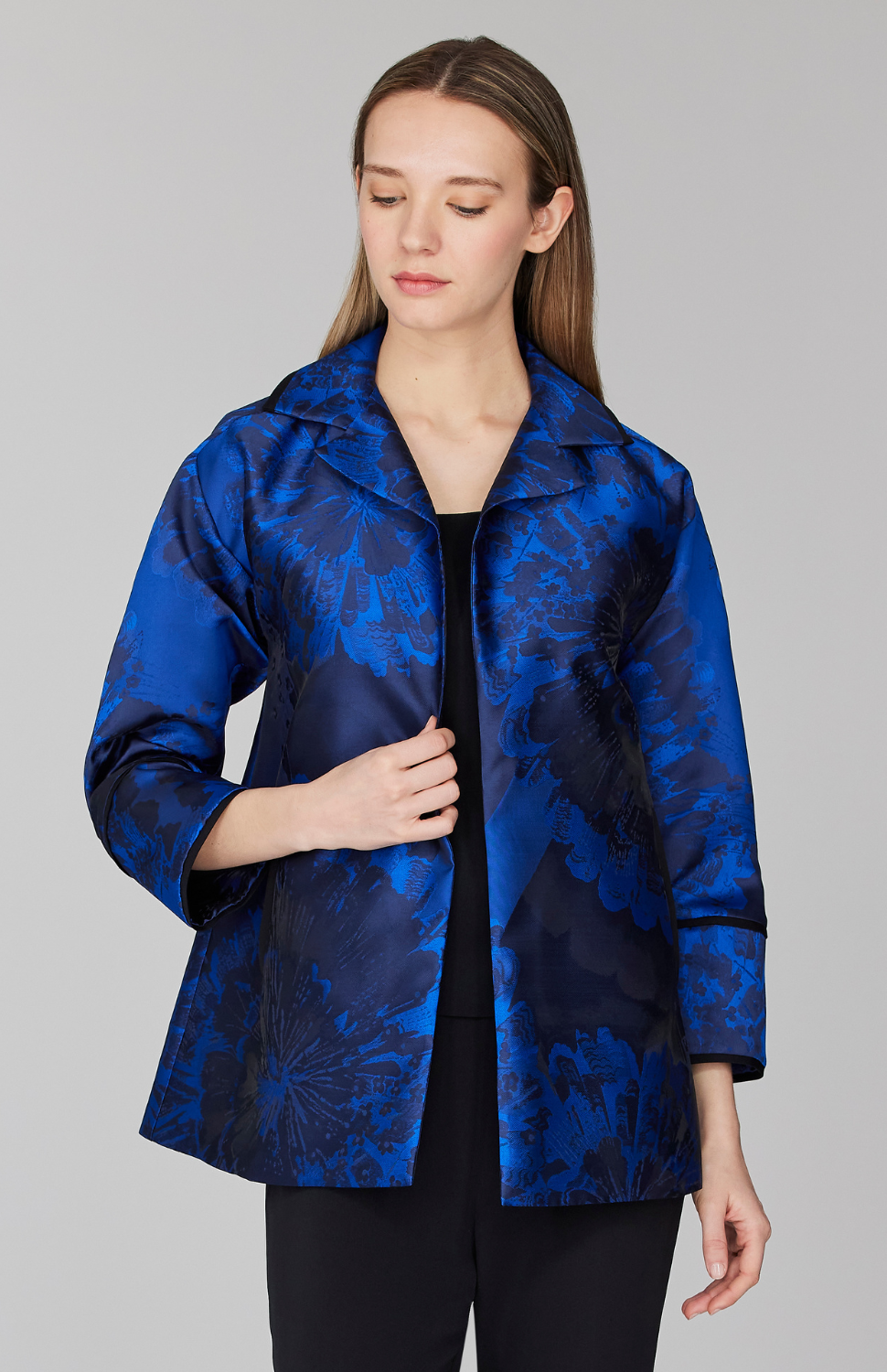 Morgan is 5' 11" and wearing Blue in size XS.