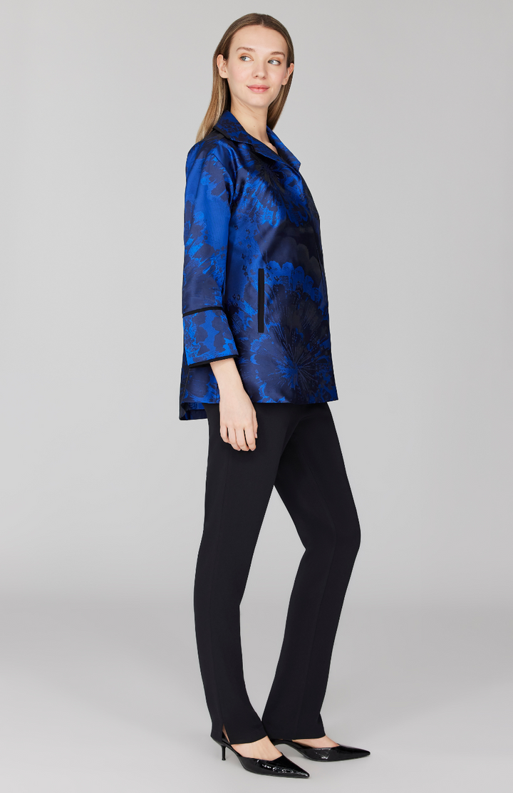 Morgan is 5' 11" and wearing Blue in size XS.