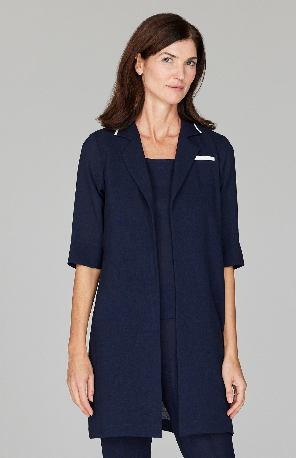 Ekaterina is 5'10" and is wearing a size XS in Midnight.