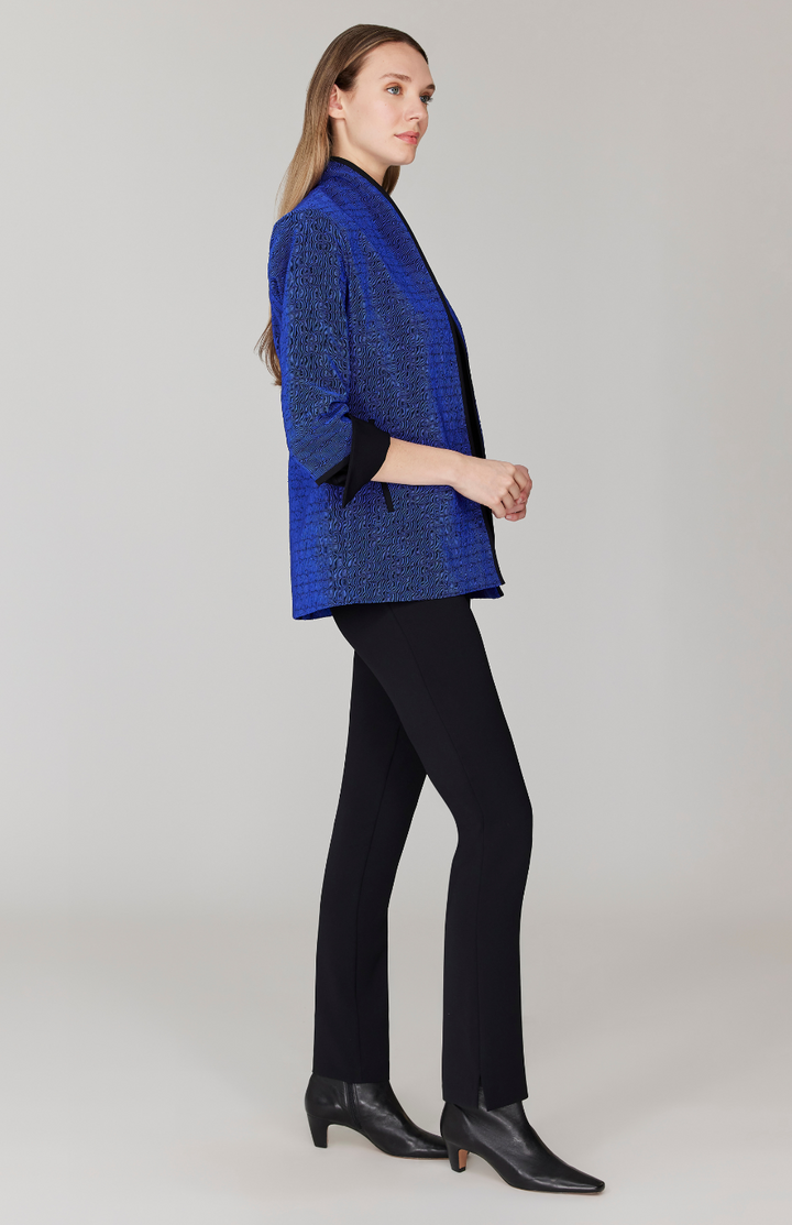 Morgan is 5' 11" and wearing Blue in size XS.