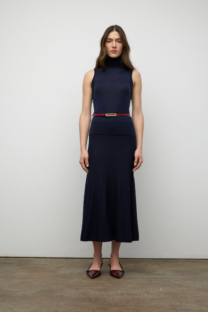 Merino blend sleeveless turtleneck