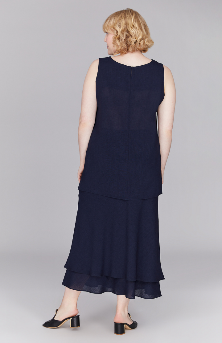 Molly is 5' 8.5" wearing Midnight in L.