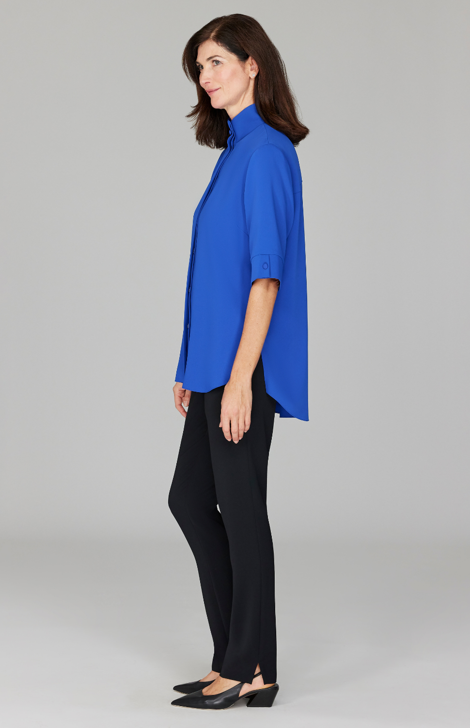 Ekaterina is 5'10" and is wearing a size XS in Cobalt.
