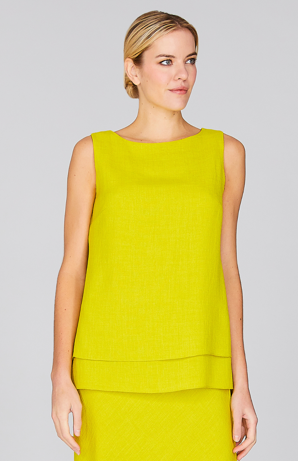 Gabby is 5' 10" wearing Citrus in XS.